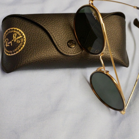 Sunglasses - Picture 2 of 3